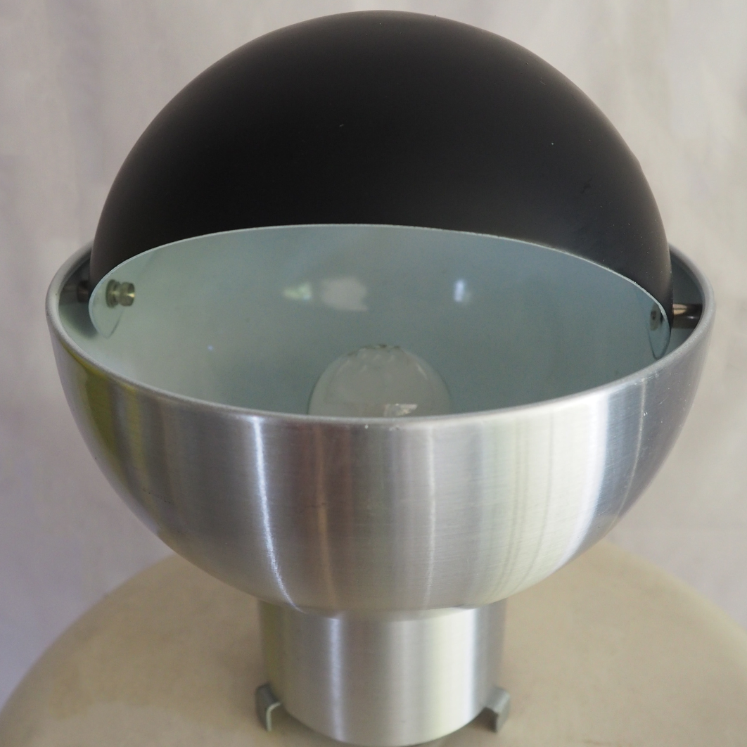 Eclipse Lamp